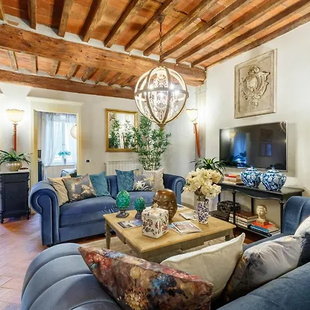 Casa Kathy, Smart And Convenient Luxury 2 Bedrooms Inside The Walls Apartment Lucca