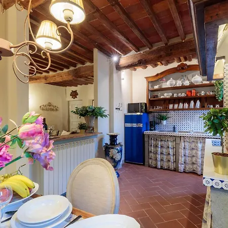 Apartment Casa Kathy, Smart And Convenient Luxury 2 Bedrooms Inside The Walls